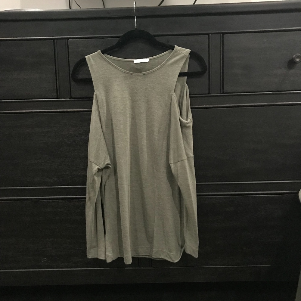 Zara cold shoulder long sleeve